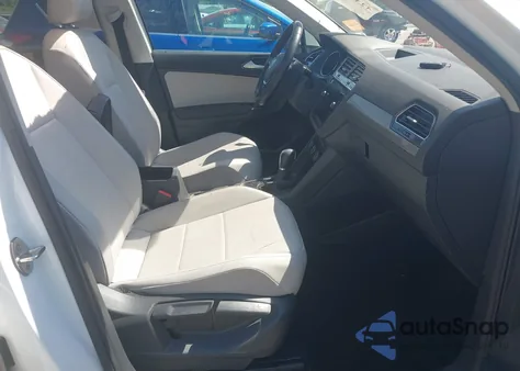 2018 Volkswagen Tiguan Se/Sel z USA, uszkodzony, nr VIN 3VV3B7AX1JM079111